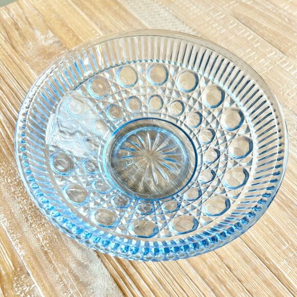 Vintage Indiana Windsor Blue Glass Candy Dish with Lid in original box - Picture 3 of 10